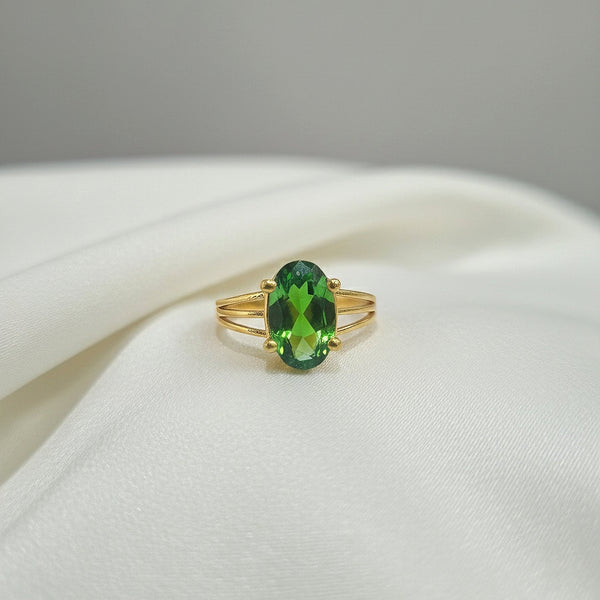 Emerald green oval stone anti-tarnish gold-tone ring