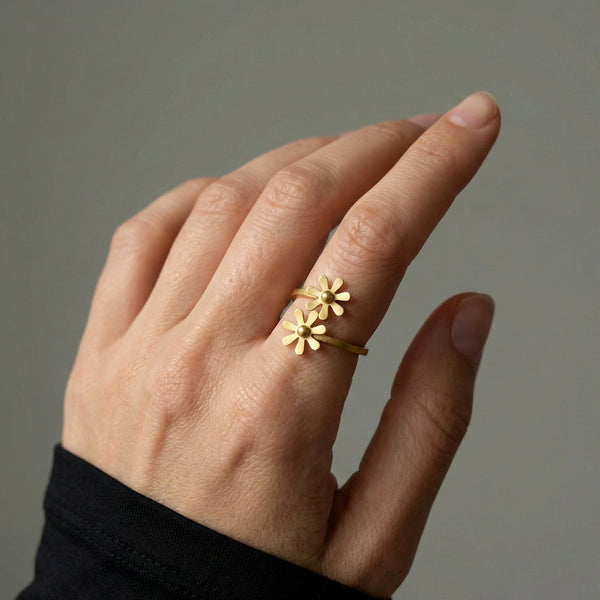 Anti-tarnish gold-look open ring with twin flower design