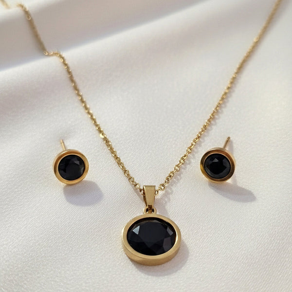 Black stone stainless steel anti tarnish pendant