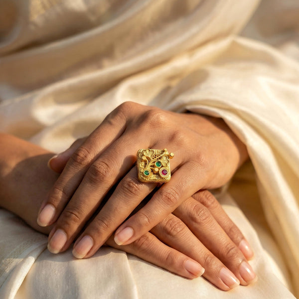 Traditional gold look square ring Evvara