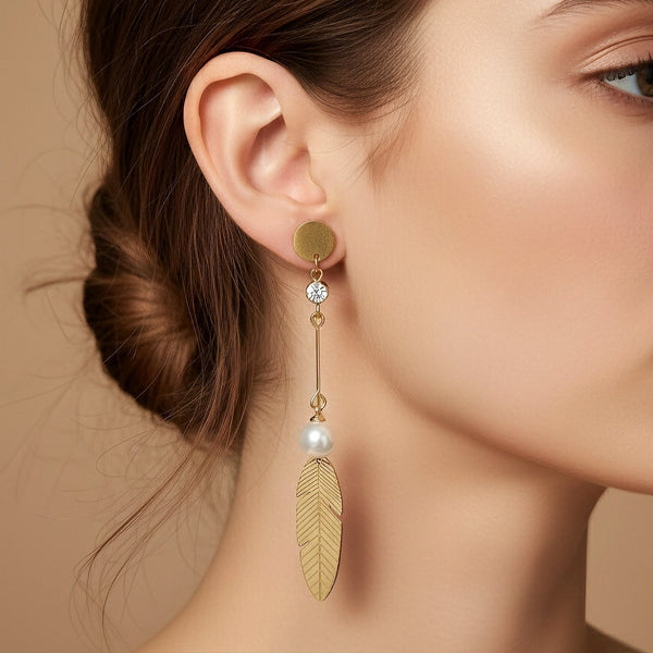 Leaf charm long earrings with pearl
