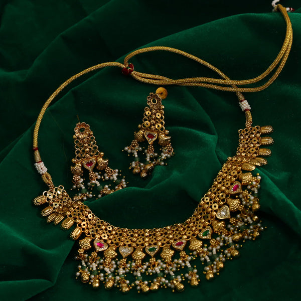 Traditional rajwadi kundan pearl necklace set for brides